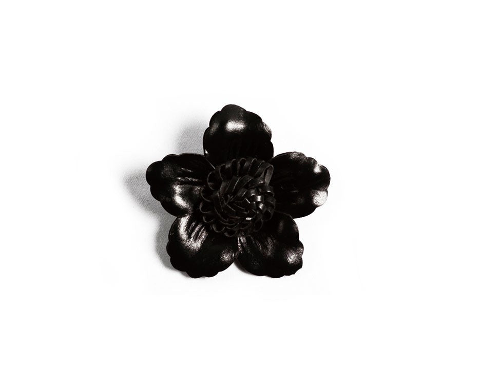 Embellishment "Black Flower" Pin